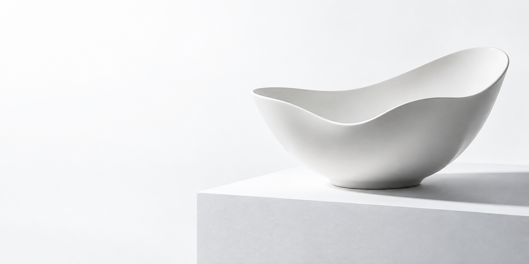 Illustrative porcelain still life